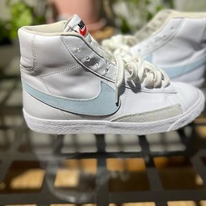 Nike Blazer Mid
